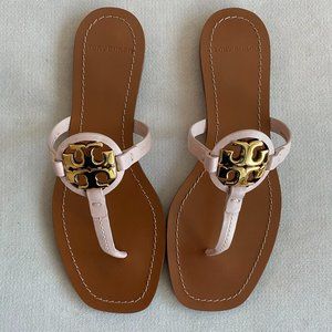 NEW Tory Birch Miller Thong Leather Metal Sandals - Seashell / Gold, Size 7